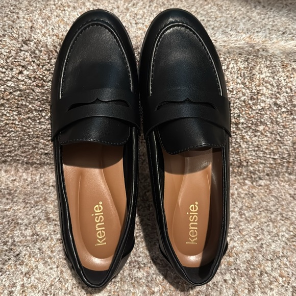 Women’s Kenzie Classic black penny loafers. New without tags. - Picture 4 of 5